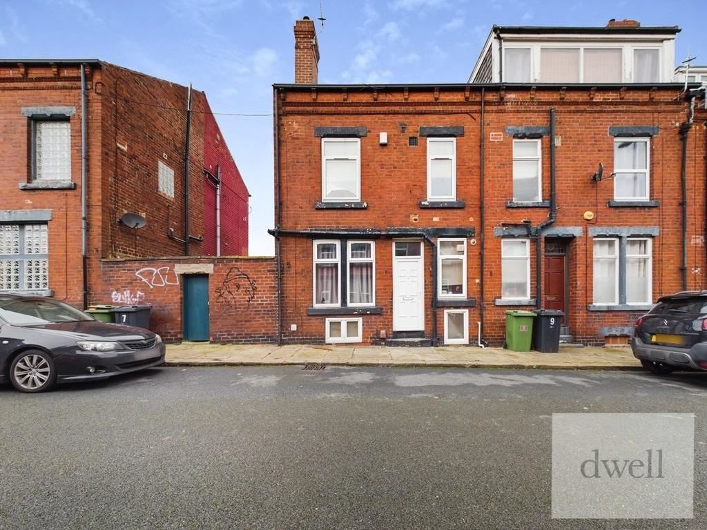 2 bed terraced house for sale in Knowle Grove, Burley, Leeds LS4 Zoopla