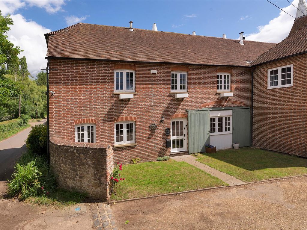 4 bed semidetached house for sale in Broadwater Road, West Malling