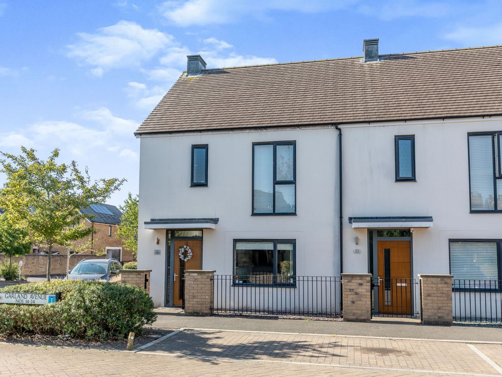 3 bed semidetached house for sale in Garland Avenue, Locking, Weston