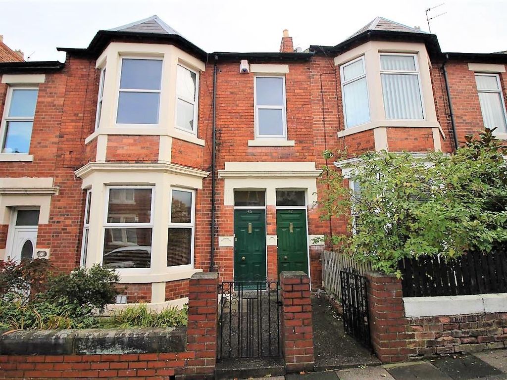 3 bed flat to rent in Sandringham Road, South Gosforth, Newcastle Upon