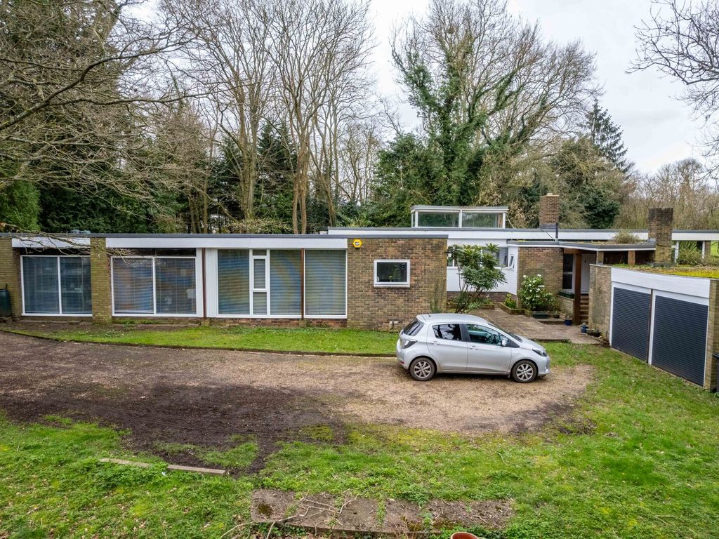 6 bed bungalow for sale in Oldhill Wood, Studham, Dunstable