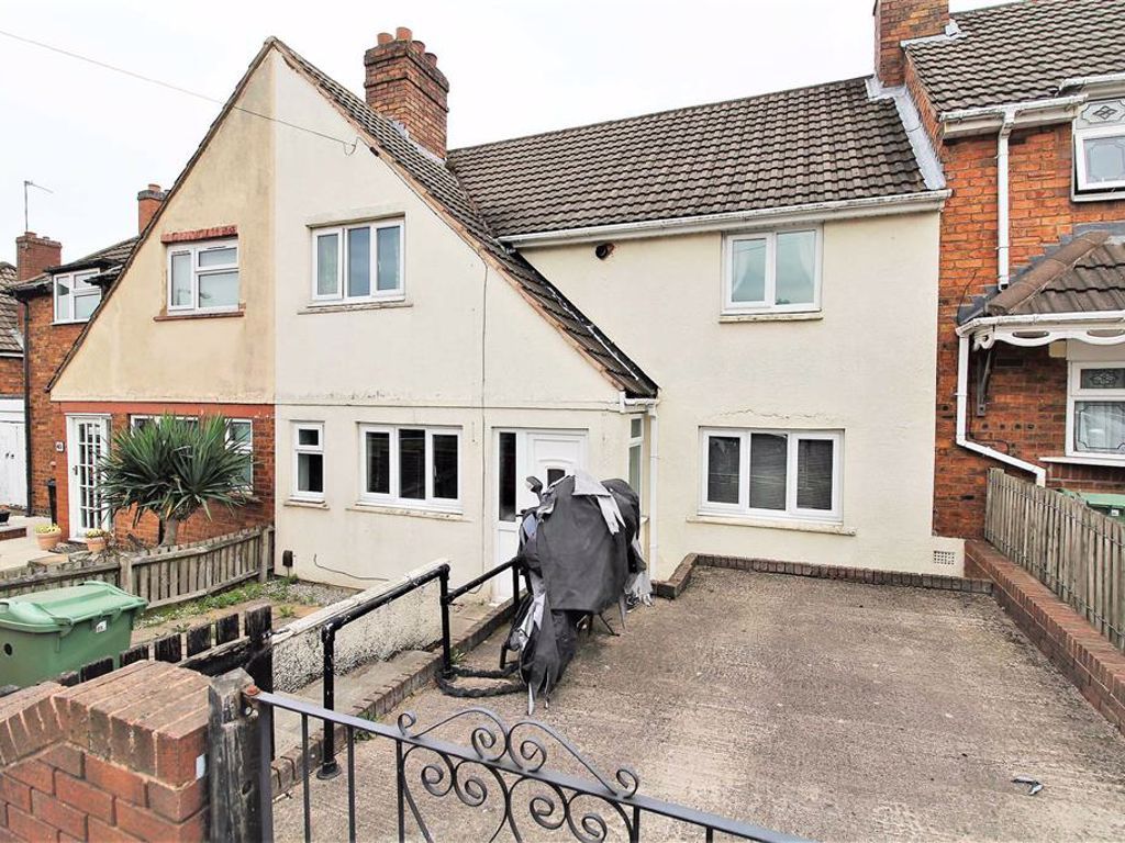 3 bed semidetached house for sale in Upper Ettingshall Road, Coseley