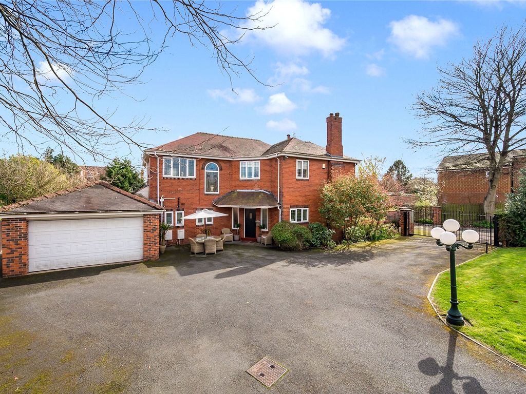 4 bed detached house for sale in Benton House, Wakefield Road, Horbury