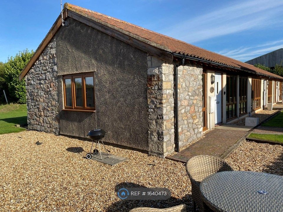 2 bed bungalow to rent in West Rolstone Court, Hewish, WestonSuper