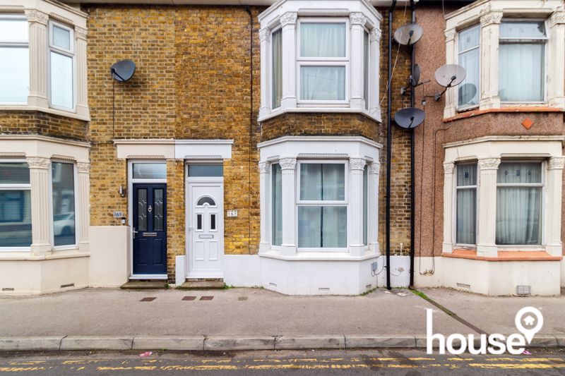 Property to rent in Invicta Road, Sheerness ME12, £795 pcm Zoopla