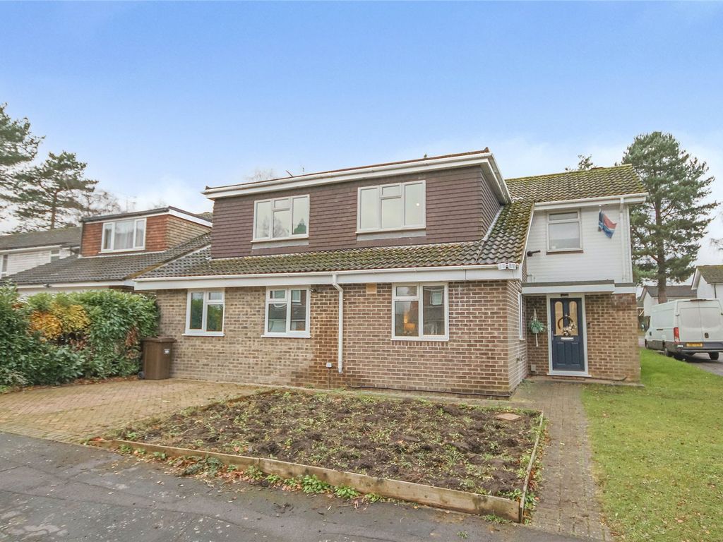 7 bed detached house for sale in Spinis, Bracknell, Berkshire RG12, £