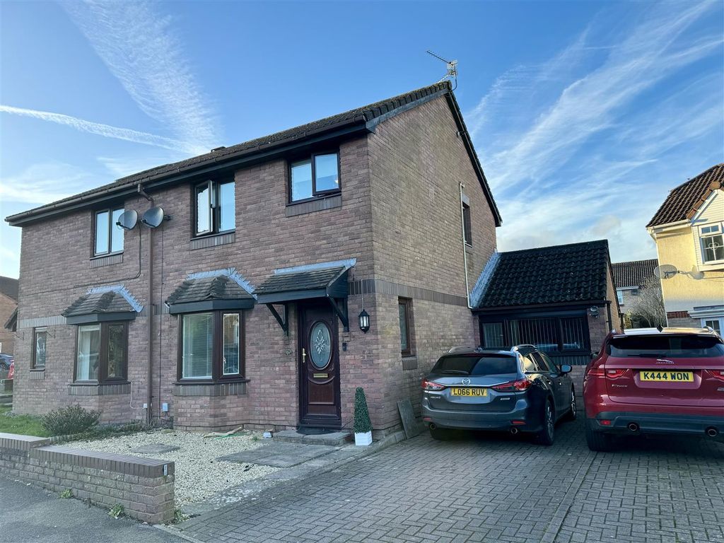 3 bed semidetached house for sale in Pennyfarthing Lane, Undy