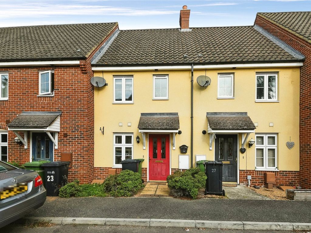 2 bed terraced house for sale in Tasburgh Close, King's Lynn, Norfolk