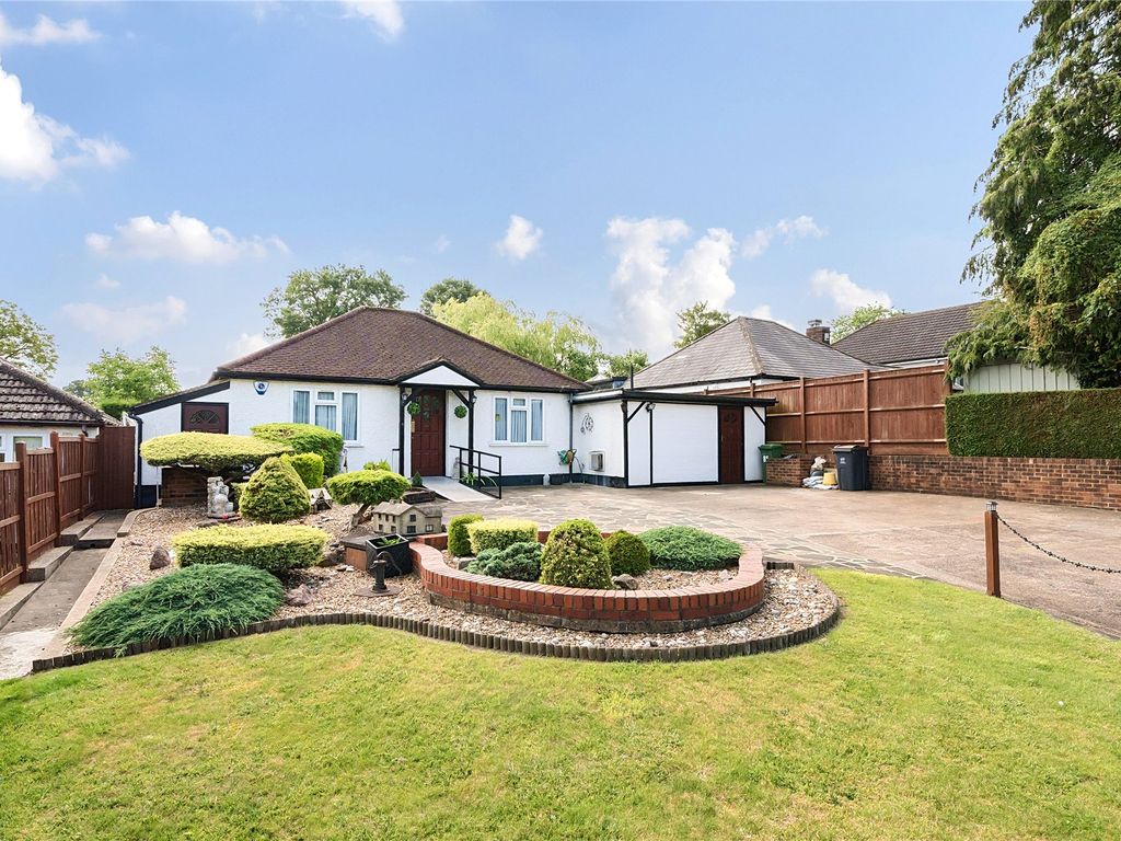 4 bed bungalow for sale in Leaves Green Road, Keston BR2, £785,000 Zoopla