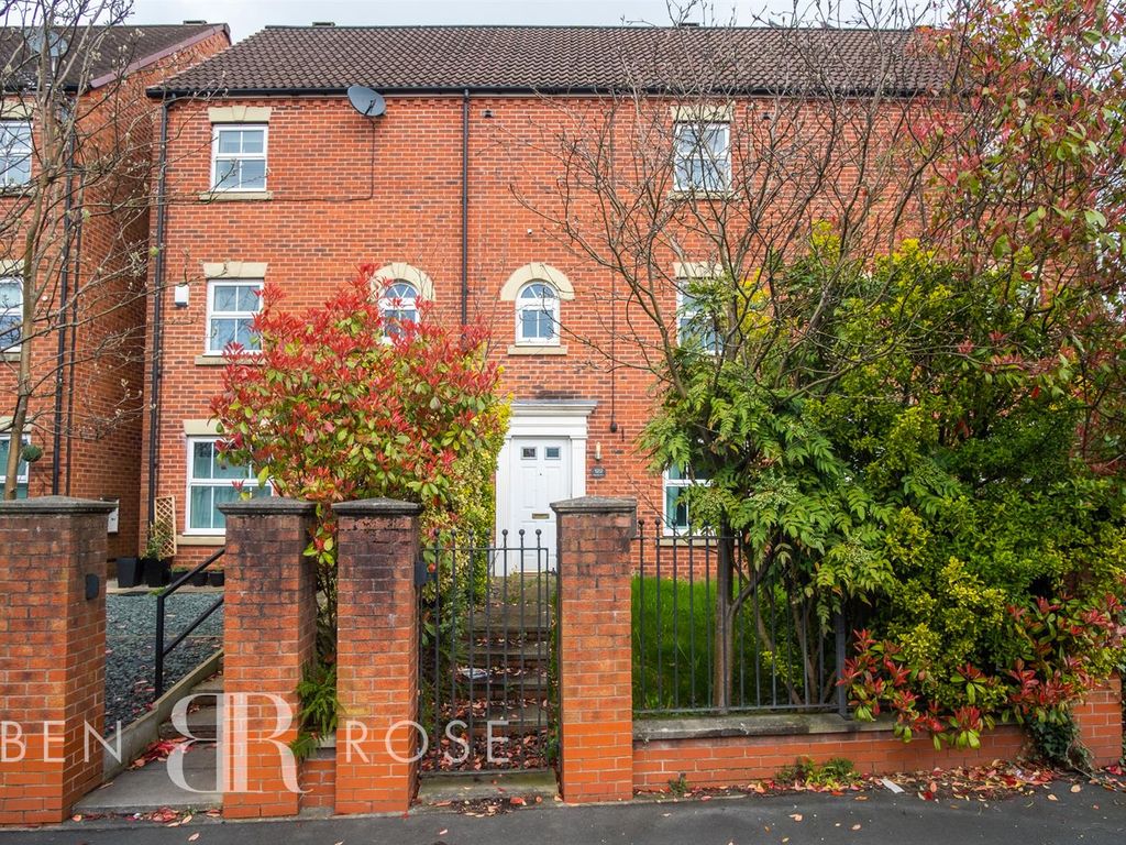 4 bed town house for sale in Great Park Drive, Leyland PR25 Zoopla