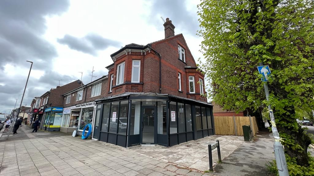 3 bed flat to rent in High Street North, Dunstable LU6 Zoopla