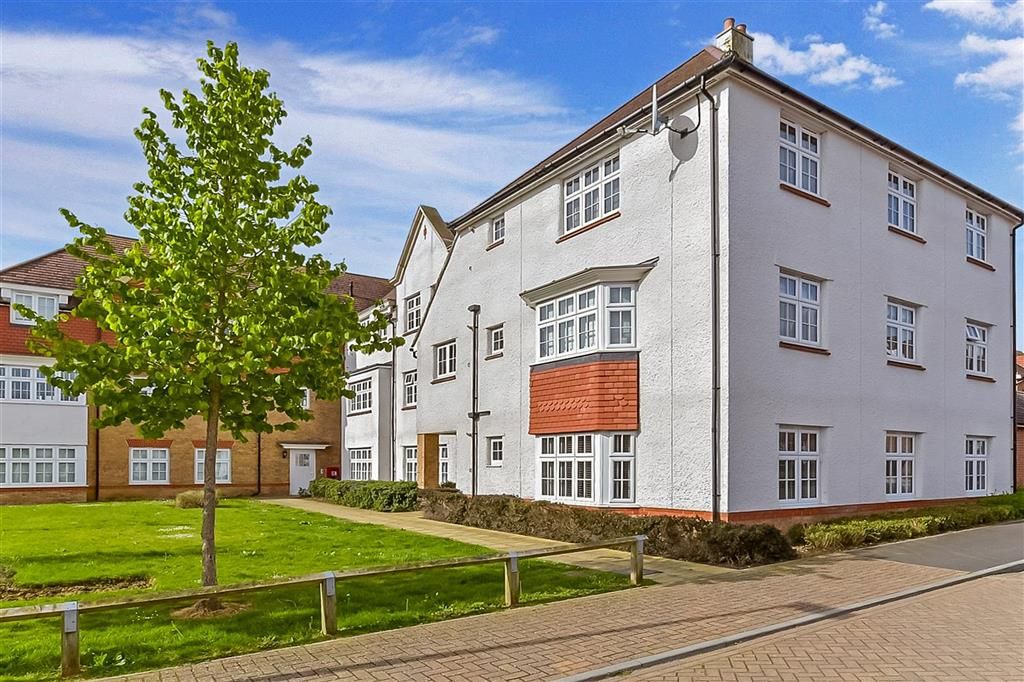 2 bed flat for sale in Conveyor Drive, Halling, Rochester, Kent ME2, £