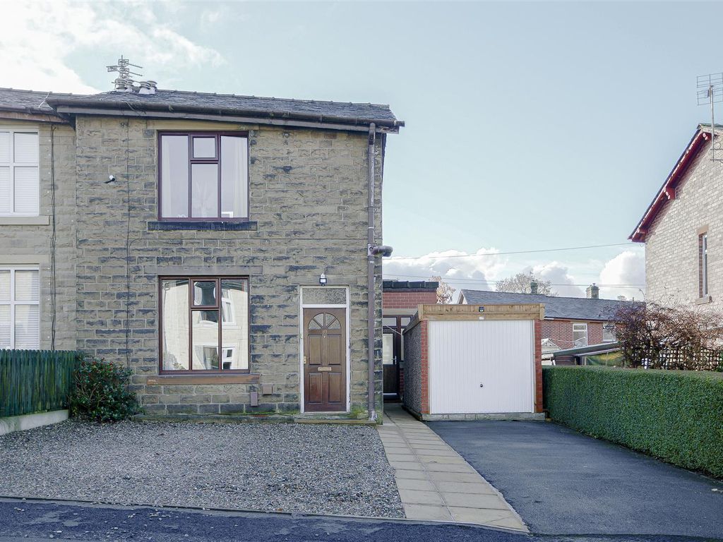 3 bed end terrace house for sale in Kings Avenue, Rawtenstall