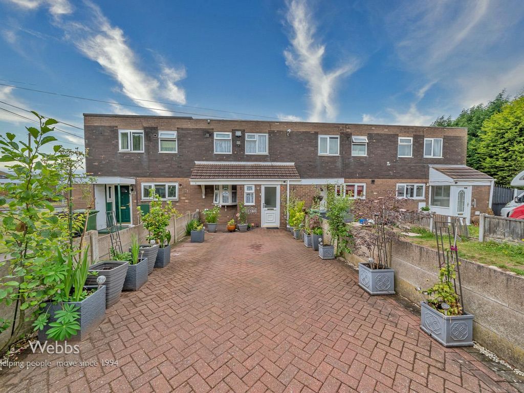 3 bed terraced house for sale in Western Avenue, Walsall WS2 Zoopla