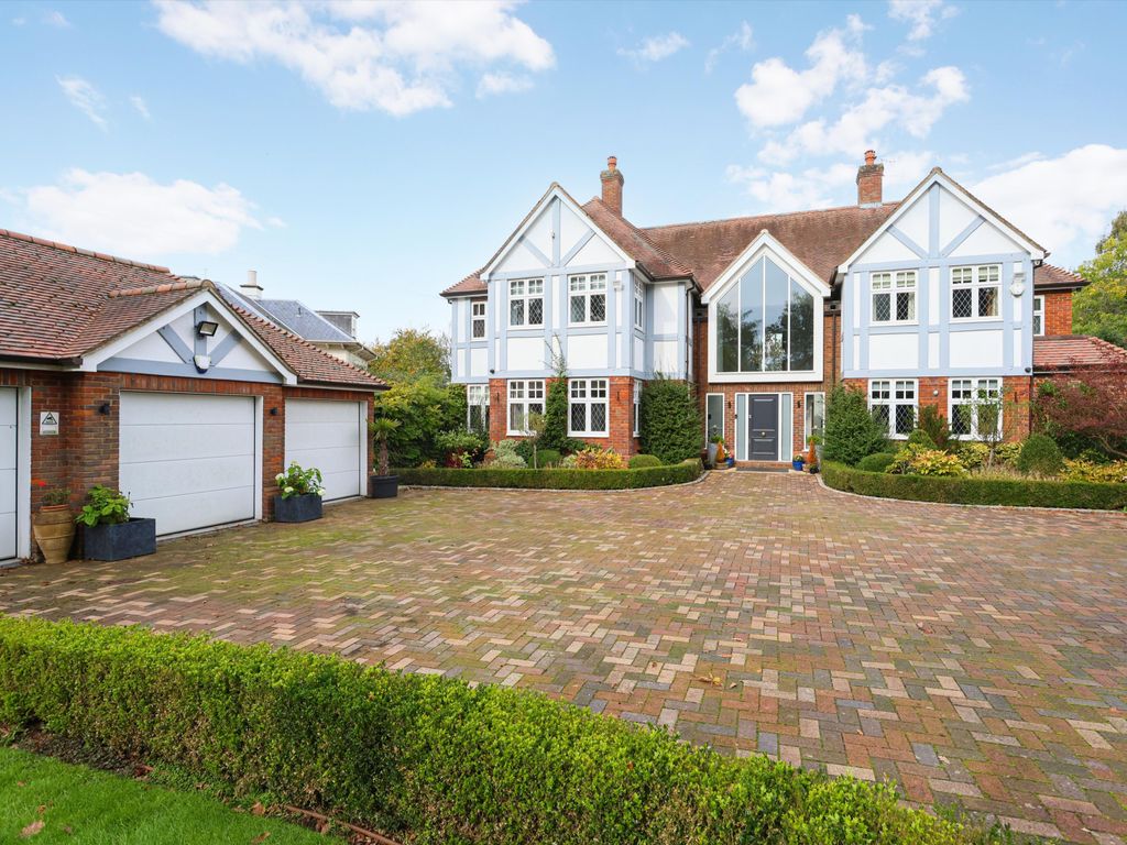 5 bed detached house for sale in Eaton Park, Cobham, Surrey KT11, £