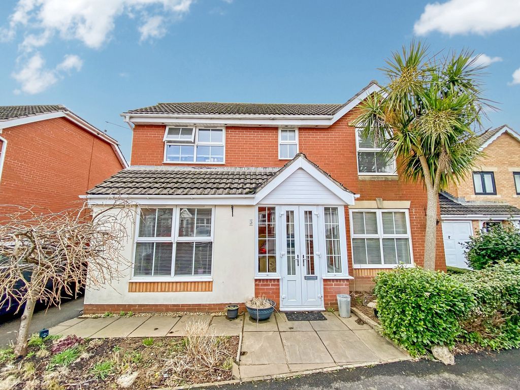 4 bed detached house for sale in Clos Onnen, Margam, Port Talbot, Neath