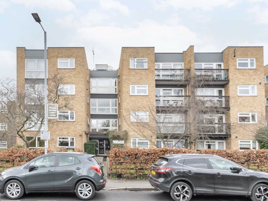 2 bed flat for sale in Gloucester Road, Norbiton, Kingston Upon Thames