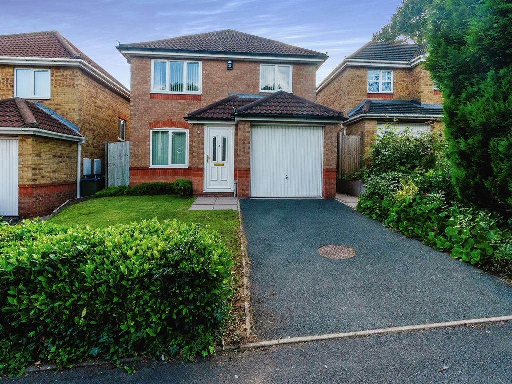 3 bed detached house for sale in Windmill Street, Wednesbury WS10, £
