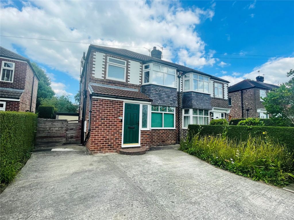 3 bed semidetached house for sale in Ravenoak Park Road, Cheadle Hulme