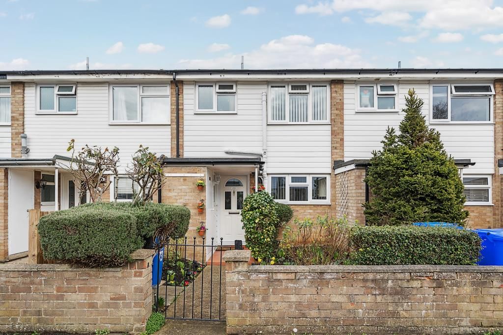 2 bed terraced house for sale in Maidenhead, Berkshire SL6, £375,000