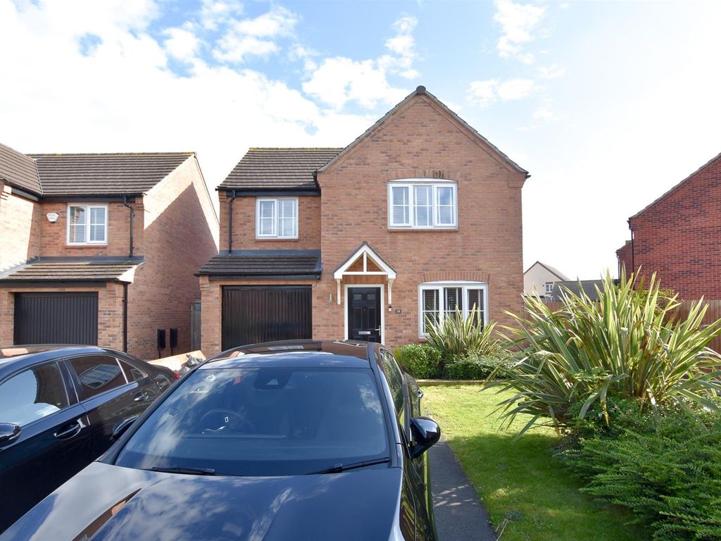 4 bed detached house for sale in Kimbolton Way, Boulton Moor, Derby