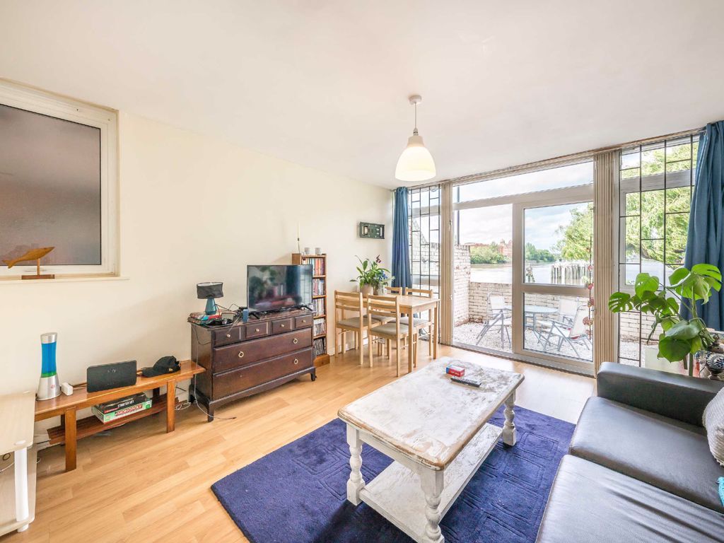3 bed flat for sale in Adam Walk, Crabtree Lane, London SW6 Zoopla