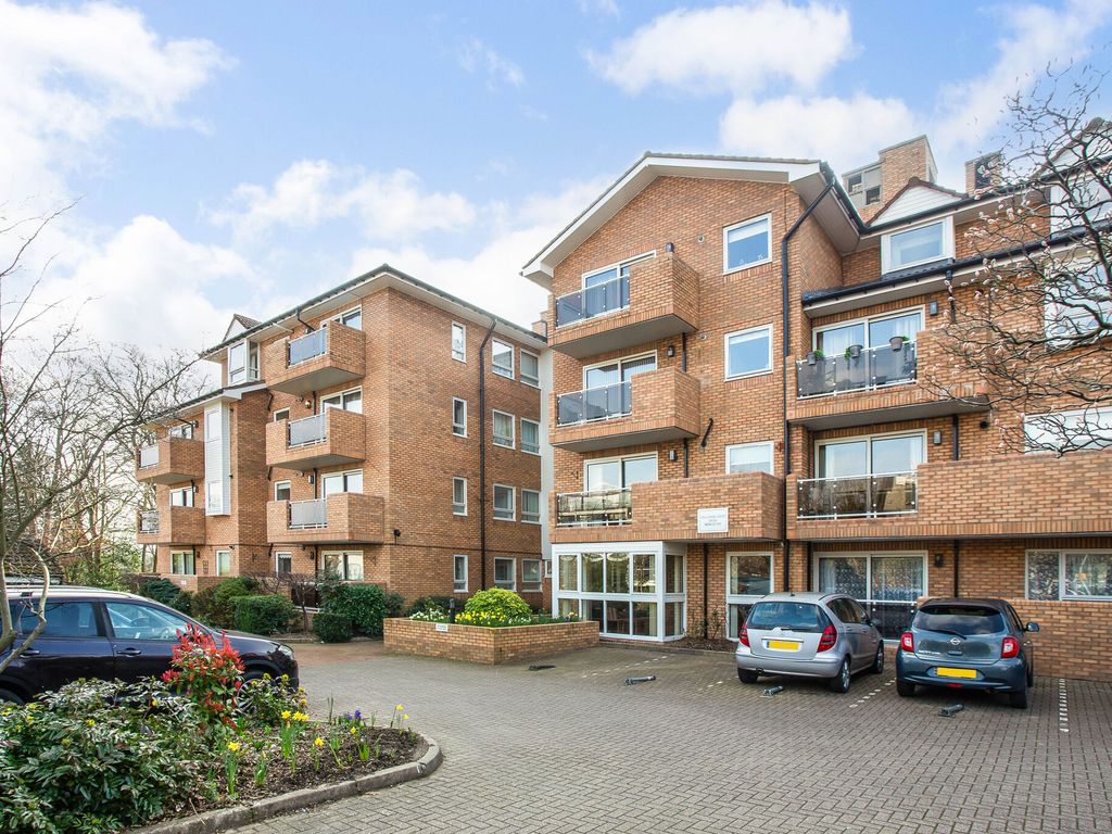 2 bed flat for sale in Bromley Road, Bromley BR2, £315,000 Zoopla