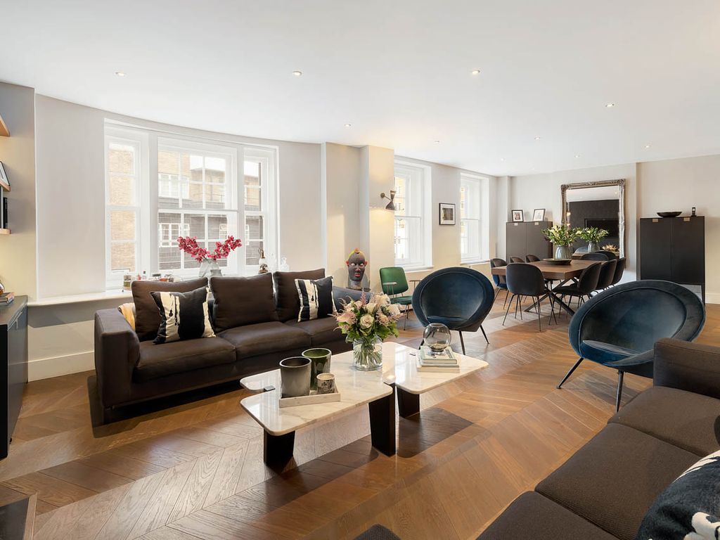 Newton Court, Kensington W8