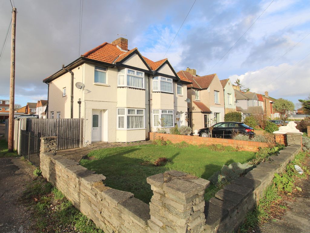 Feltham Road, Ashford TW15  