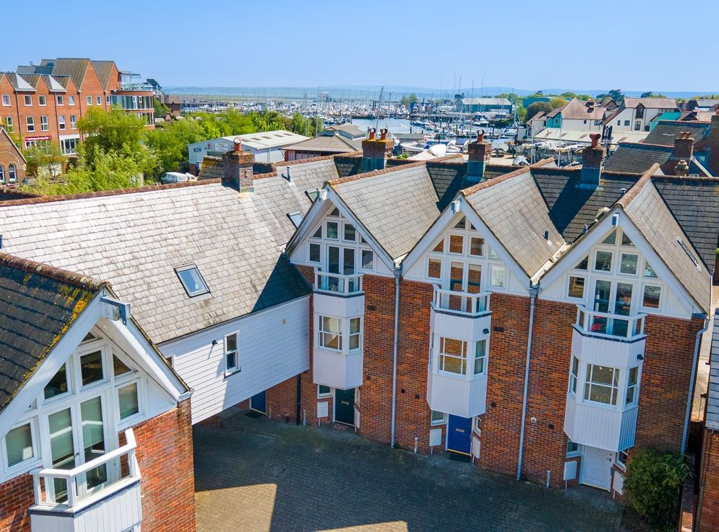 4 bed town house for sale in Waterloo Road, Lymington SO41 Zoopla