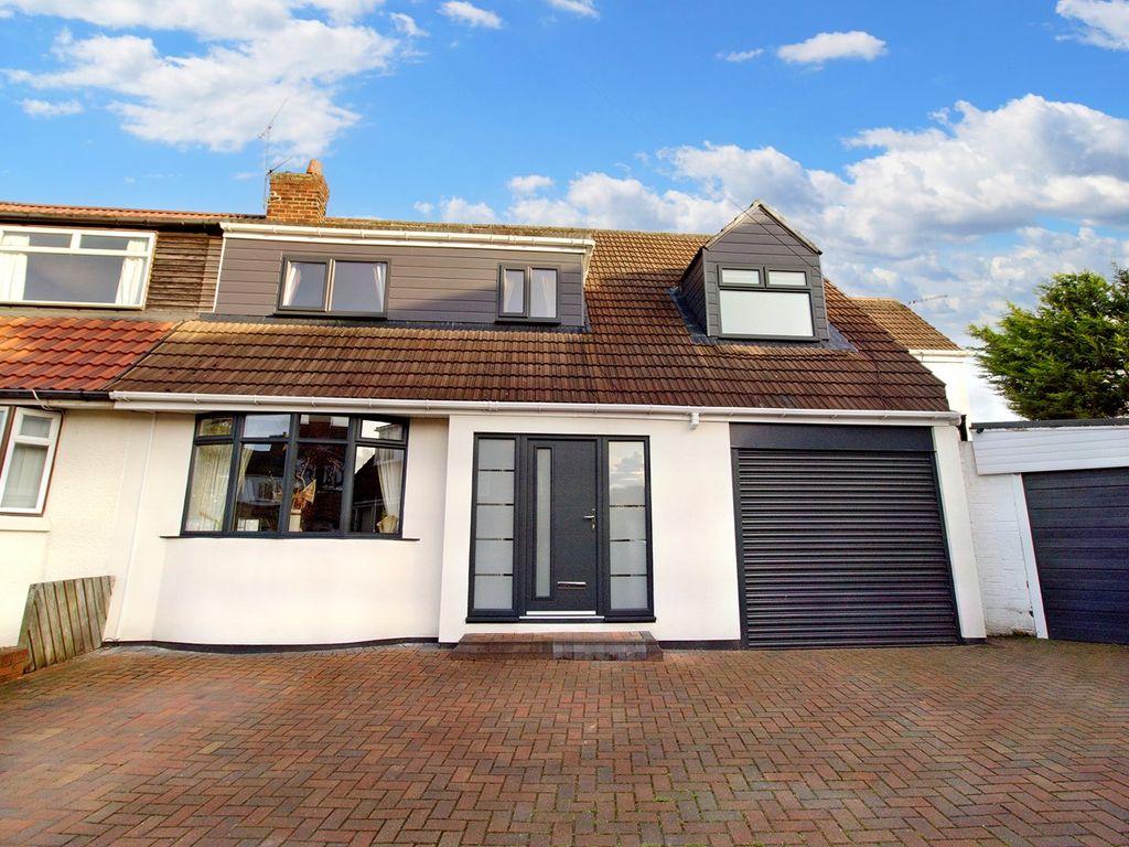 5 bed semidetached house for sale in Cedarwood Grove, Sunderland SR2