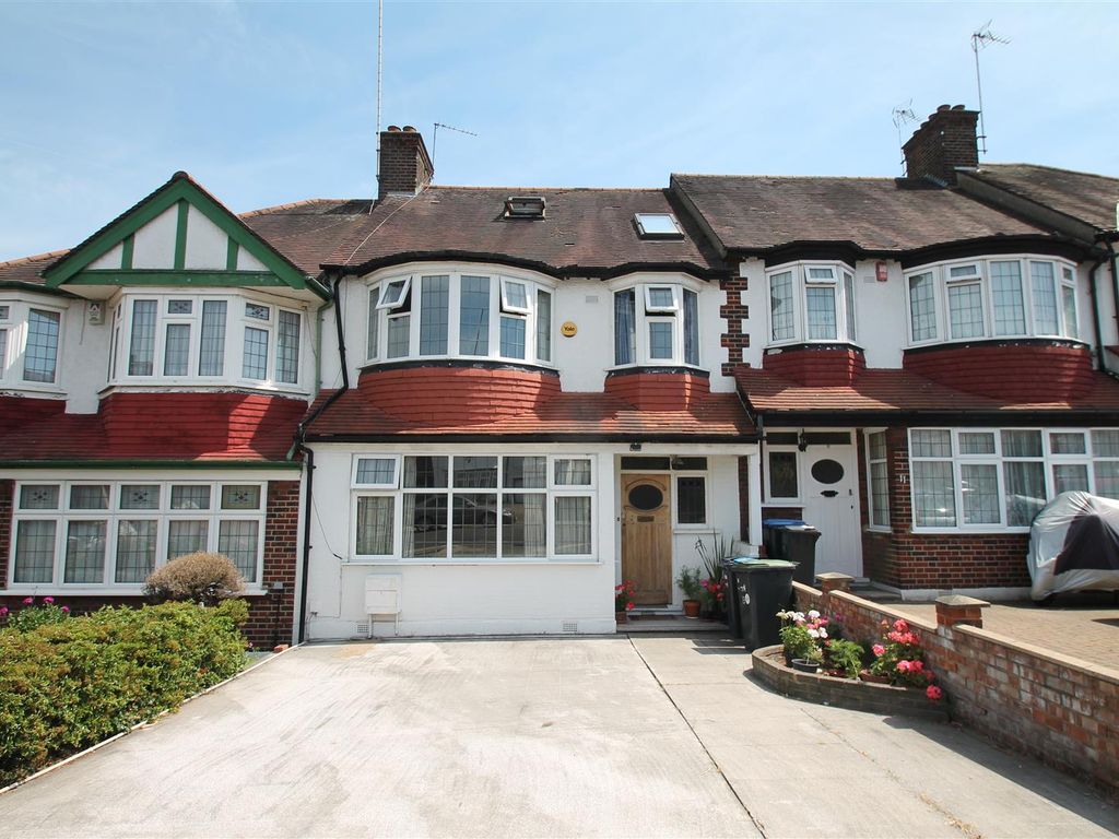 4 bed property for sale in Brookdale, New Southgate, London N11 Zoopla