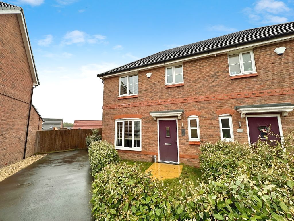 3 bed semidetached house for sale in Montagu Drive, Bilston