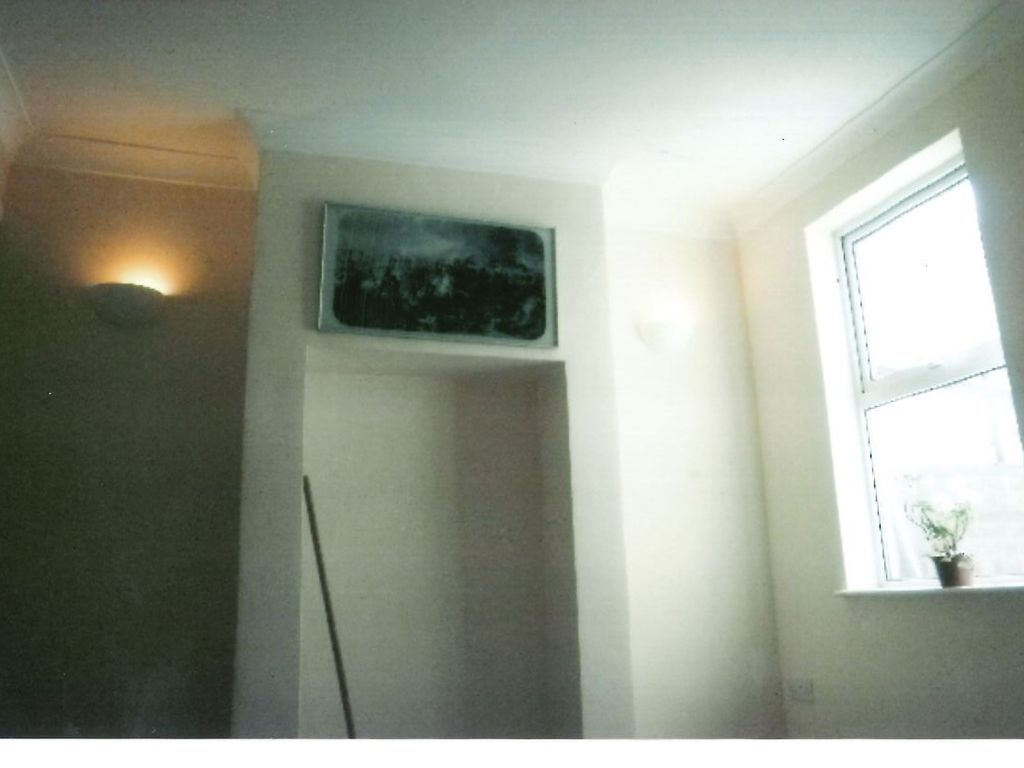 3 bed terraced house to rent in Trafalgar Street, Lowestoft NR32, £560