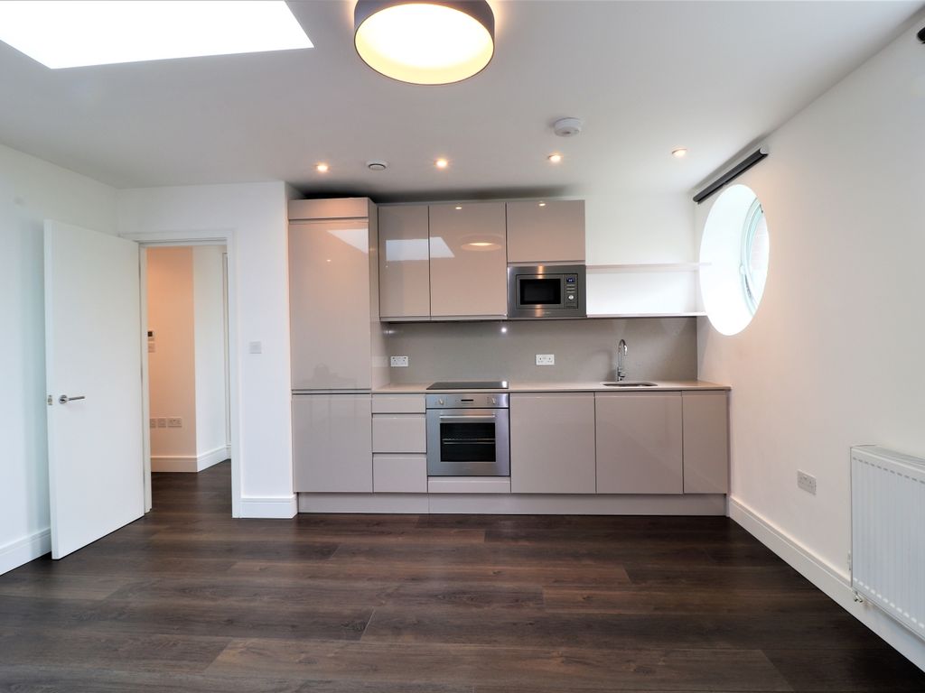 1 bed flat to rent in The Parade, High Street, Watford WD17 Zoopla