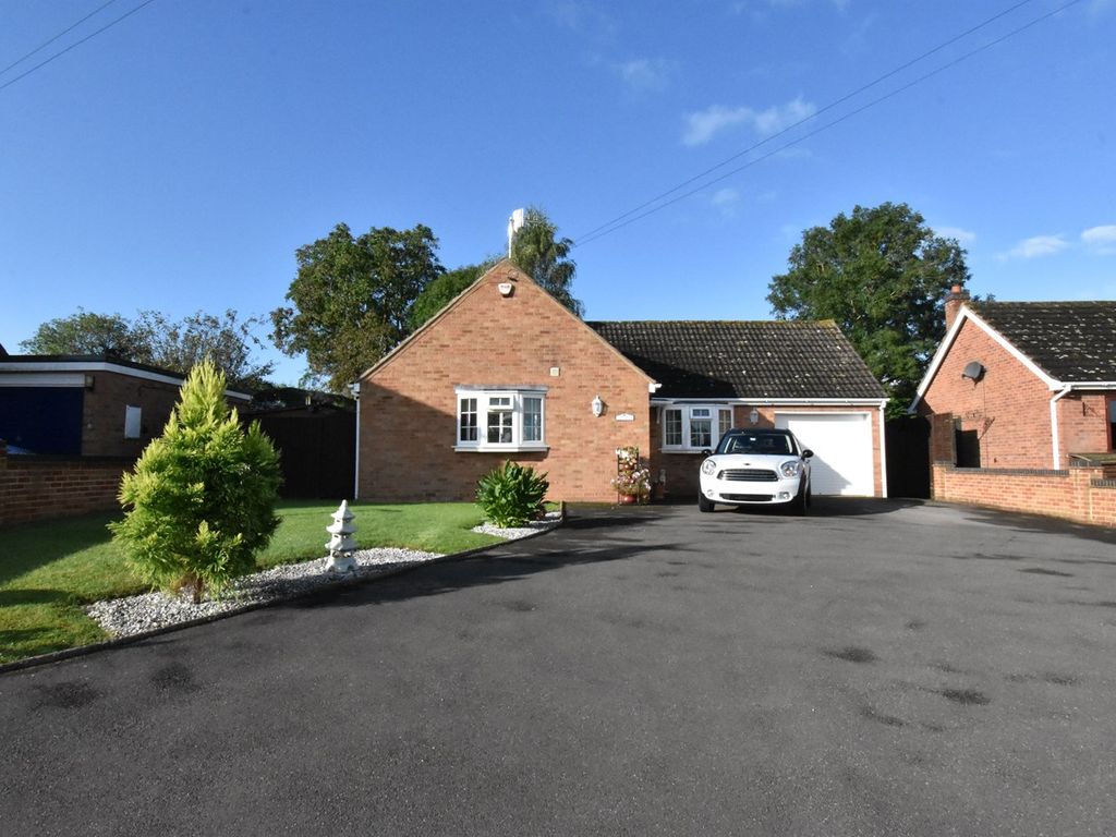 2 bed detached bungalow for sale in Naunton, UptonUponSevern