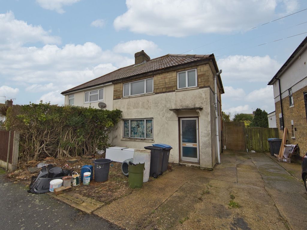3 bed semidetached house for sale in Celtic Road, Deal CT14, £202,500