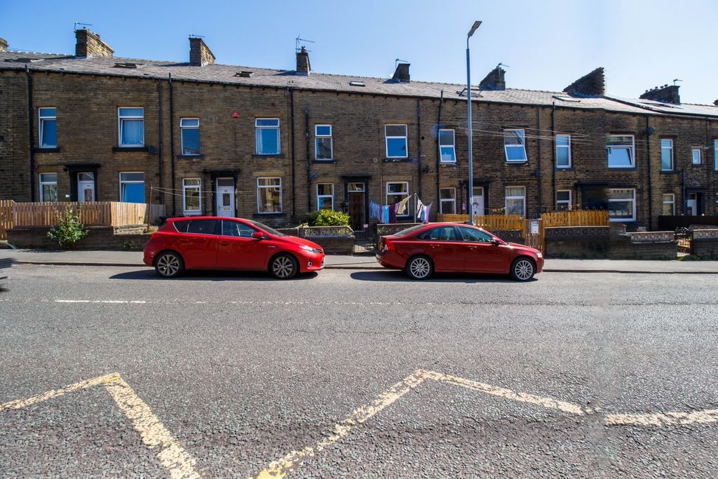 2 bed terraced house for sale in Warley Road, Halifax HX1 Zoopla