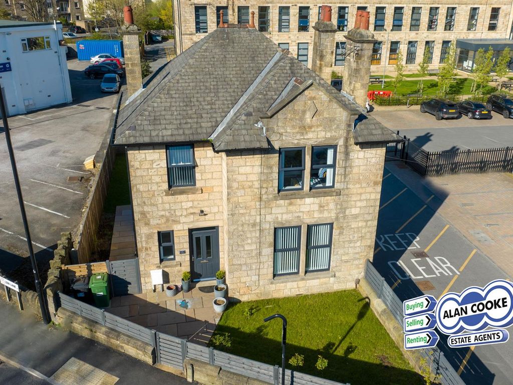 3 bed detached house to rent in Low Lane, Horsforth, Leeds LS18 Zoopla