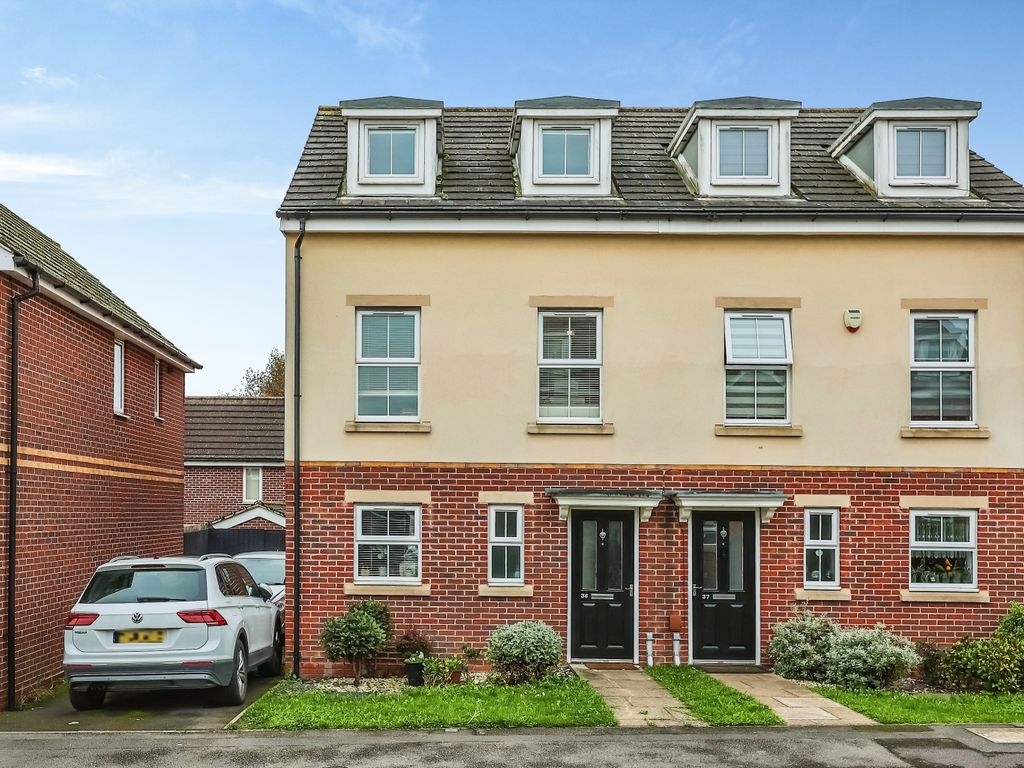 4 bed semidetached house for sale in Smedley Close, Aspley NG8, £