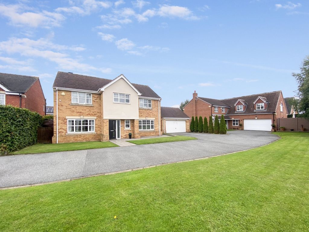 4 bed detached house for sale in Calder Drive, Snaith, Goole, Yorkshire
