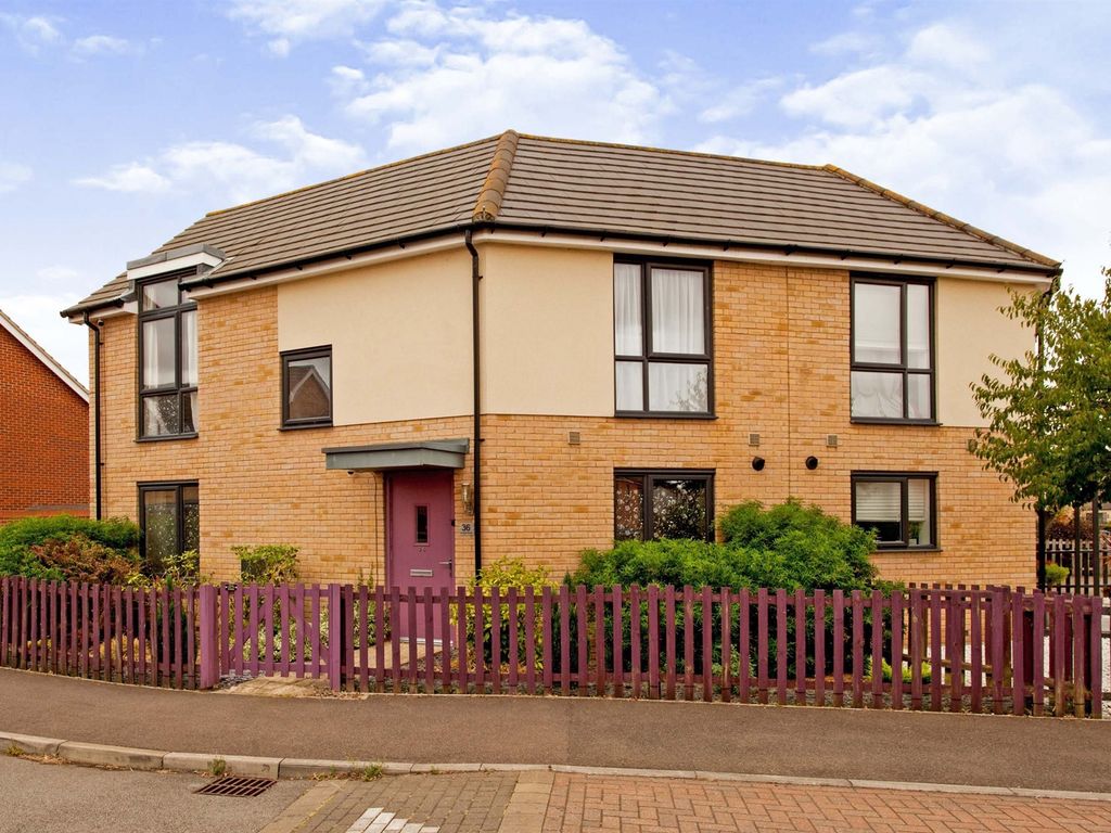 3 bed semidetached house for sale in Hudson Road, Upper Cambourne