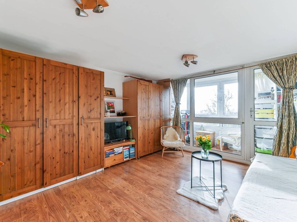 Studio for sale in Sylvan Road, Crystal Palace, London SE19, £220,000 Zoopla