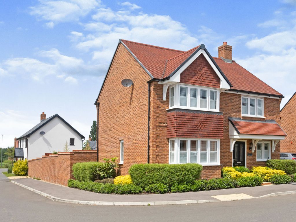 4 bed detached house for sale in Becketts Lane, Steeple Claydon