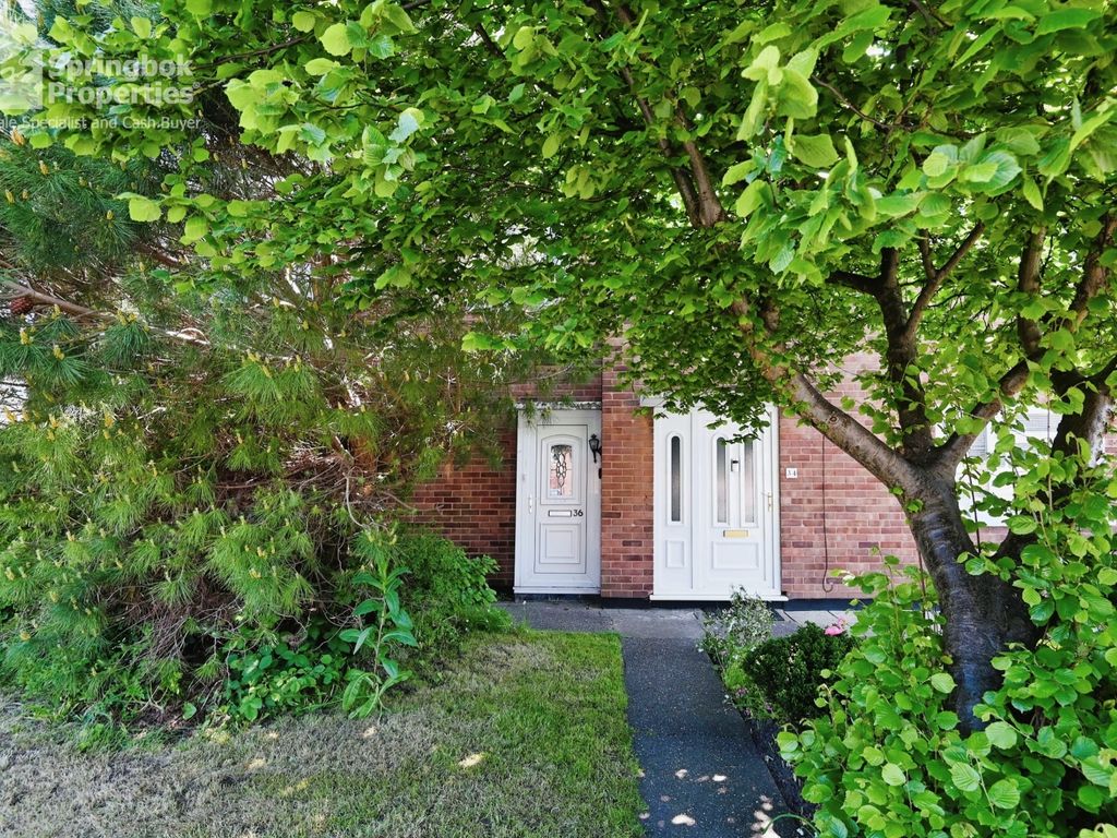 3 bed terraced house for sale in Chesterton Way, Tamworth