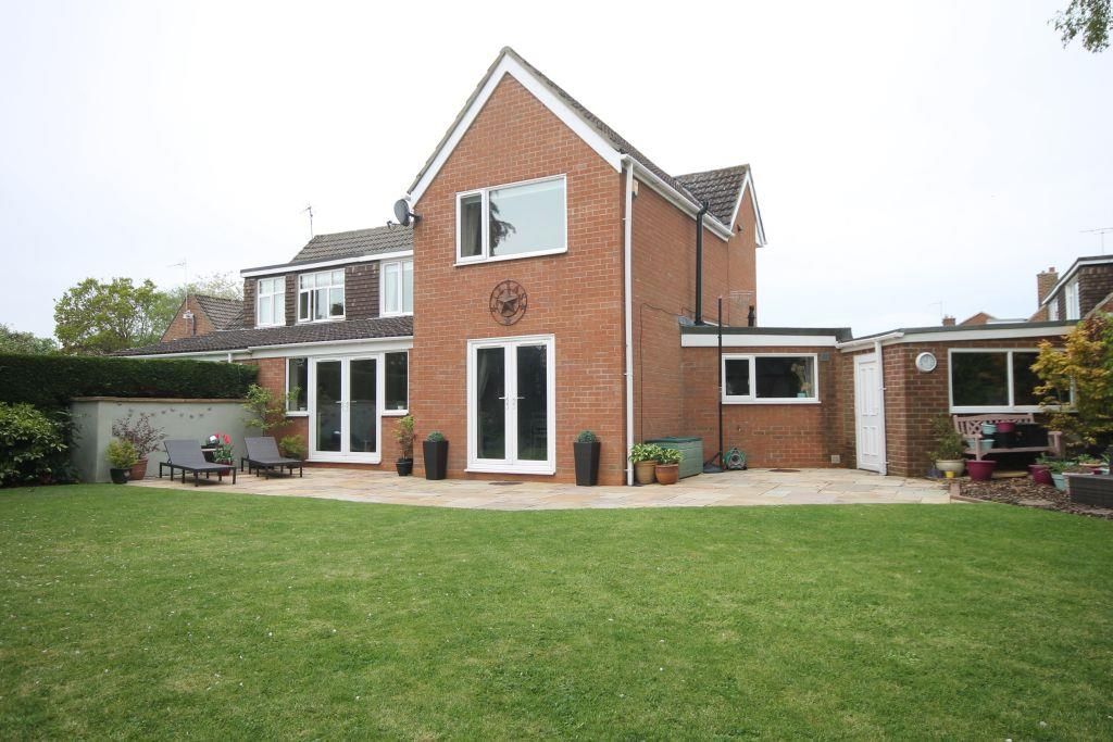 4 bed semidetached house for sale in Rothley Close, Ponteland