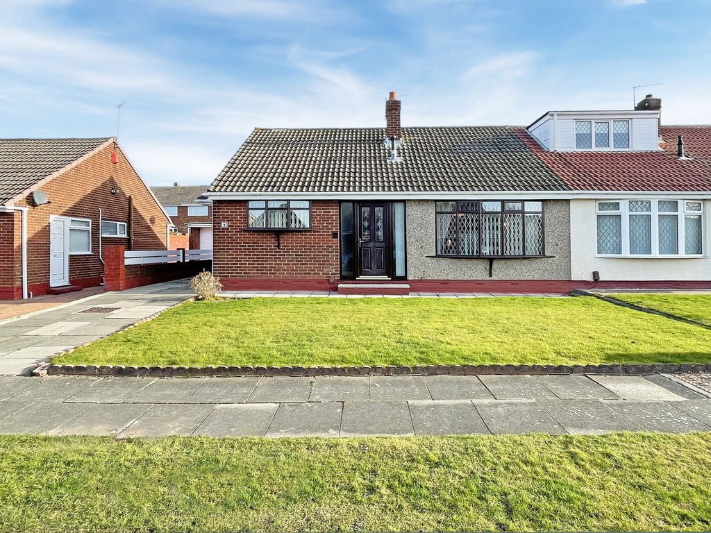 2 bed semidetached bungalow for sale in Lincoln Road, Hartlepool TS25