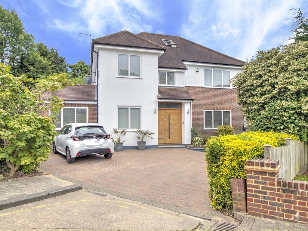 5 bed semidetached house for sale in Paines Close, Pinner HA5 Zoopla