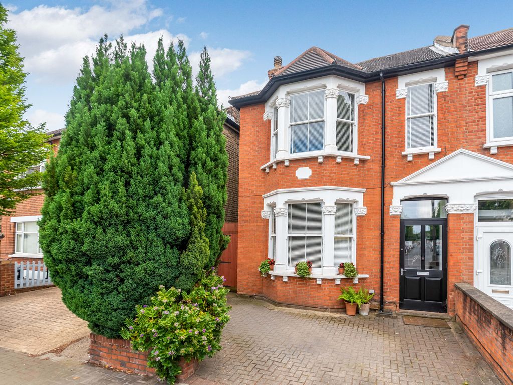 4 bed semidetached house for sale in Avery Hill Road, London SE9 Zoopla