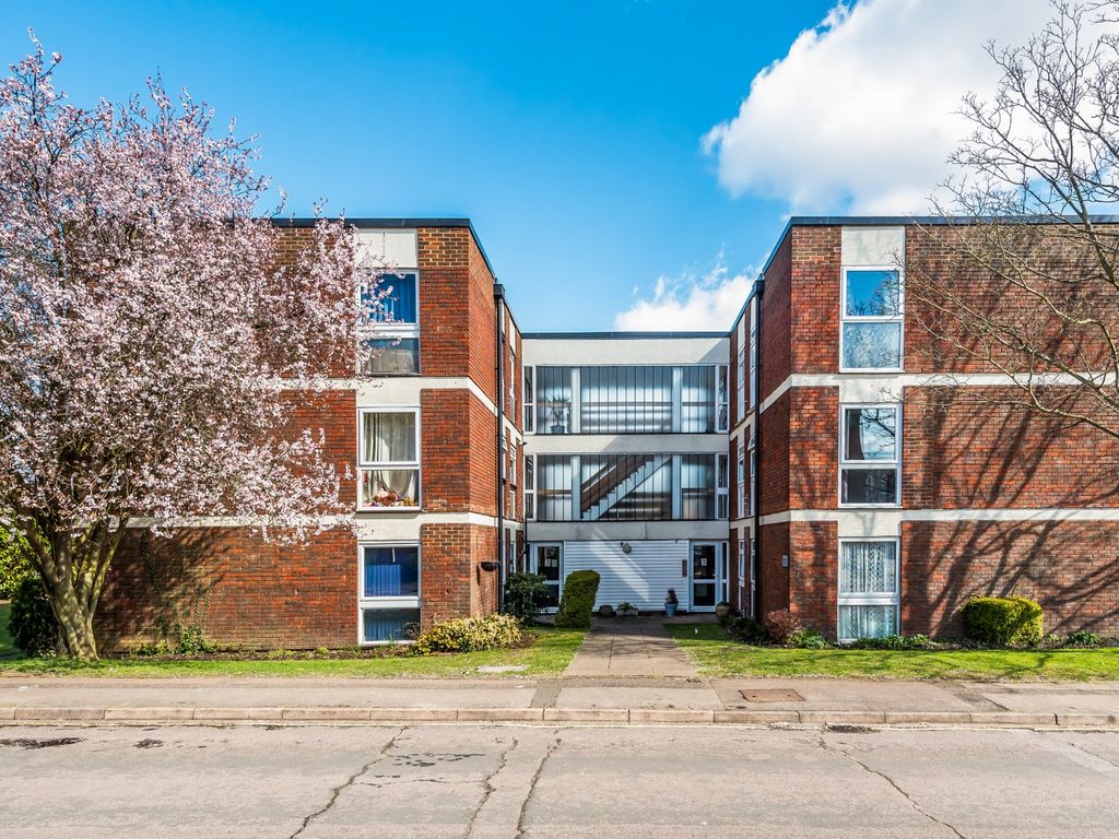 2 bed flat for sale in West Byfleet, Surrey KT14 Zoopla